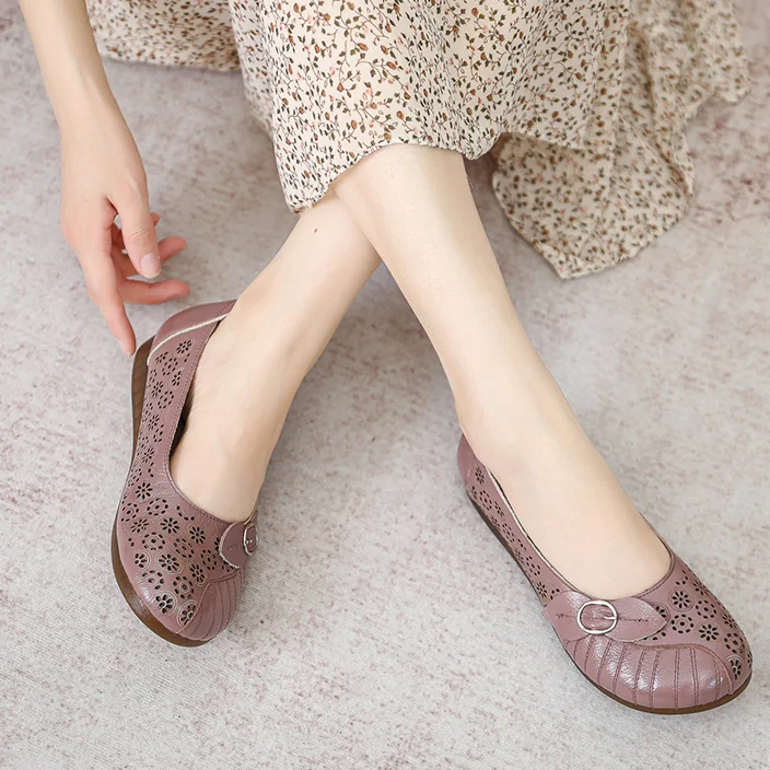 Retro Handmade Leather Sandals Women's Flat Hollow Sandals - Image 2