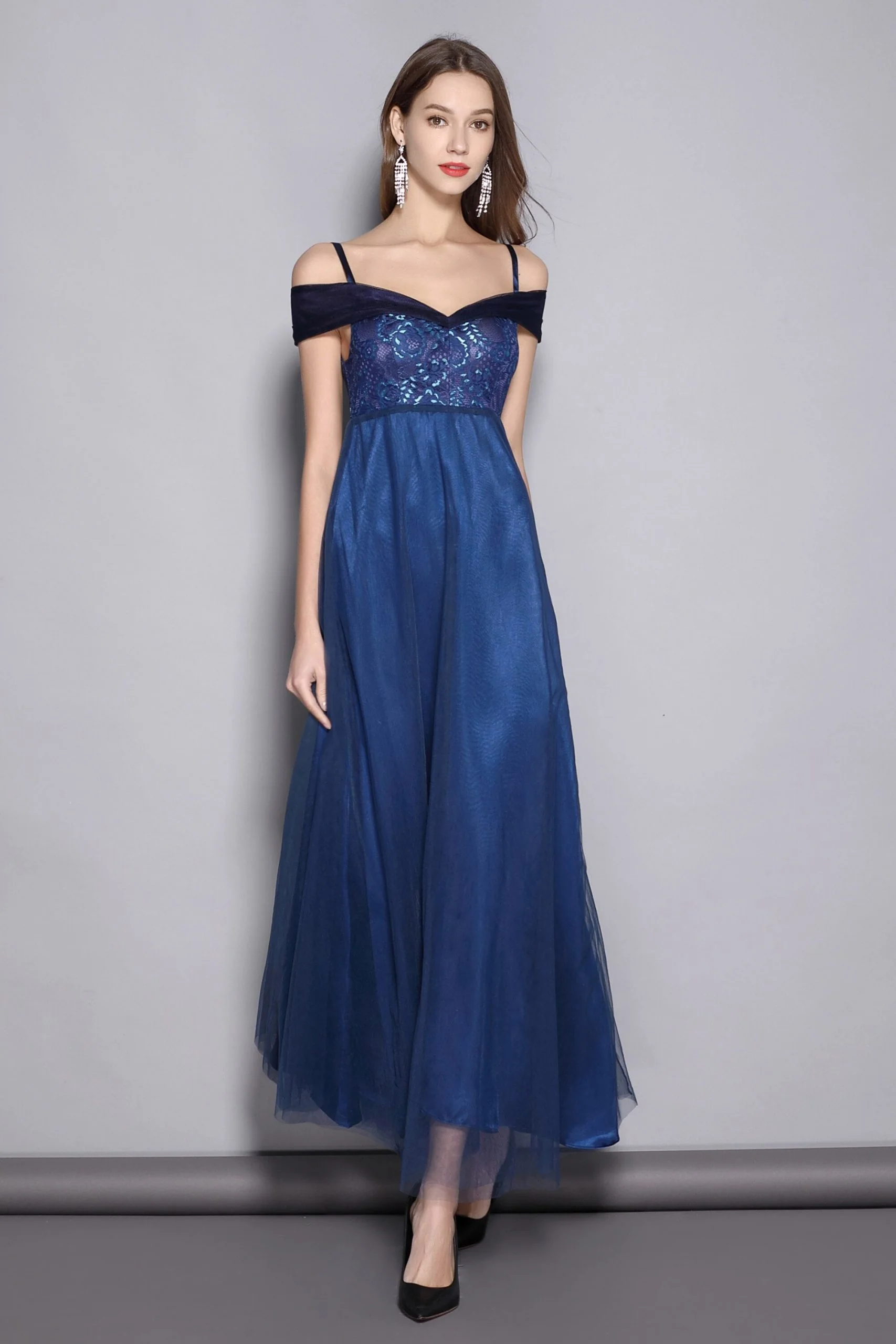 Women's Spaghetti Straps Sexy Off the Shoulder Elegant Party Prom Long Runway Dresses - Image 13