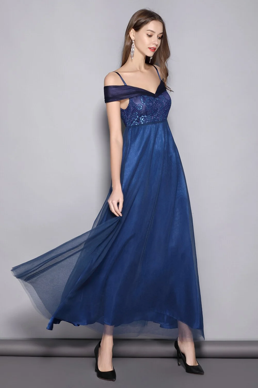 Women's Spaghetti Straps Sexy Off the Shoulder Elegant Party Prom Long Runway Dresses - Image 14