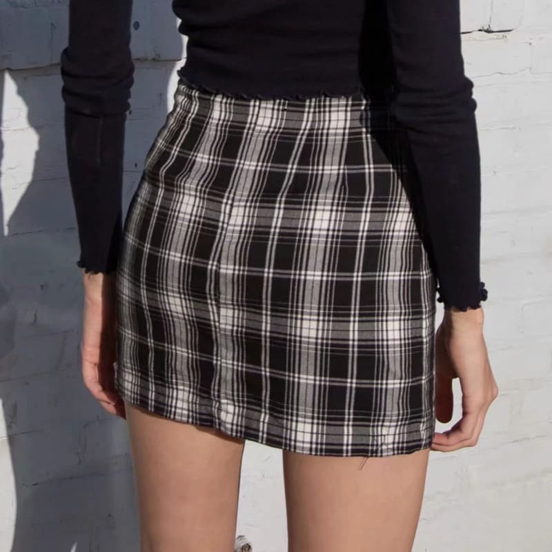 Women White and Black Plaid Print Mini Skirt with