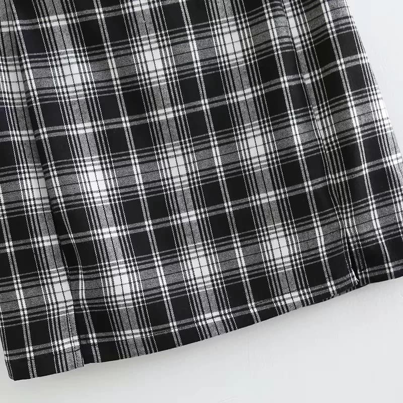 Women White and Black Plaid Print Mini Skirt with