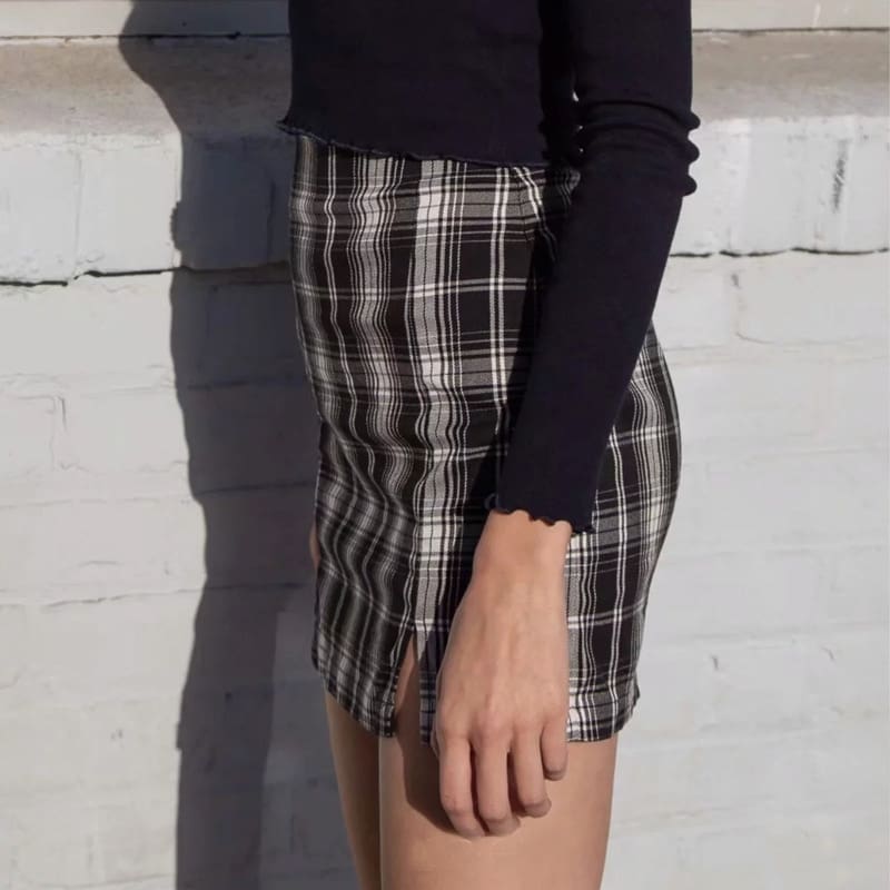 Women White and Black Plaid Print Mini Skirt with